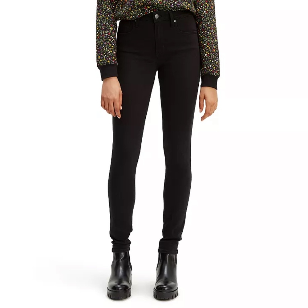 Levi’s 721 High Rise Jeans in 28/30